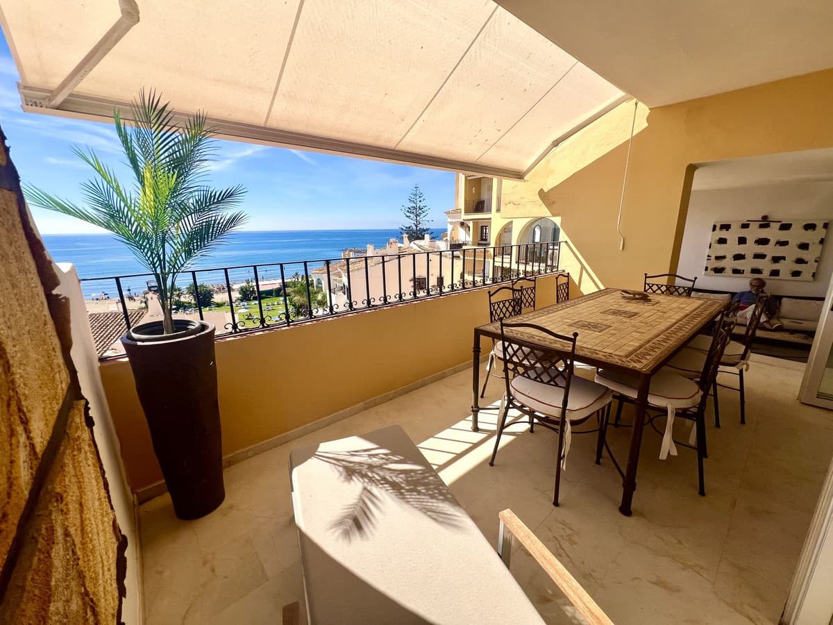 Middle Floor Apartment in Puerto de Cabopino — photo 8 of 10