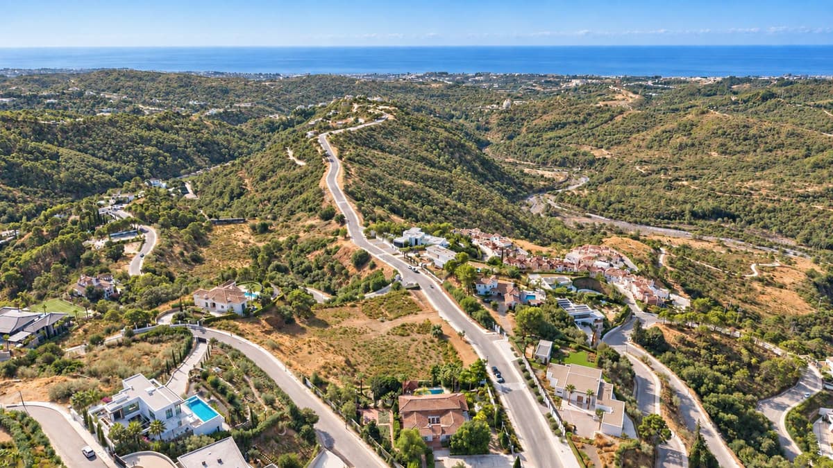 Residential Plot in Benahavís — photo 7 of 8