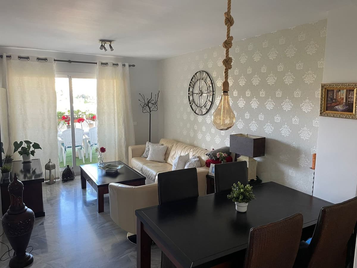 Middle Floor Apartment in Miraflores — photo 10 of 10