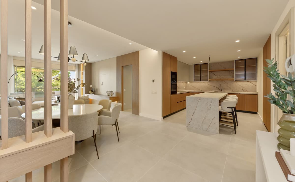 Middle Floor Apartment in The Golden Mile — photo 6 of 10