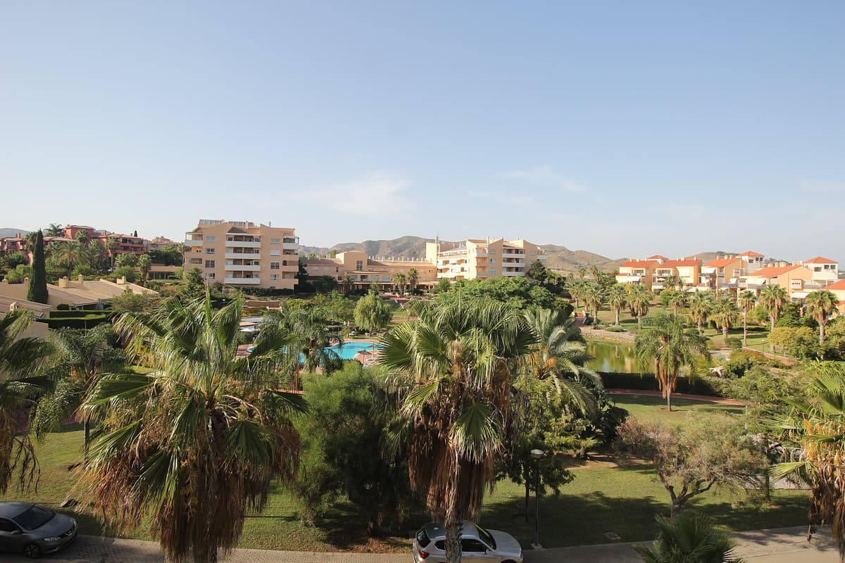 Middle Floor Apartment in Alhaurín de la Torre — photo 1 of 10