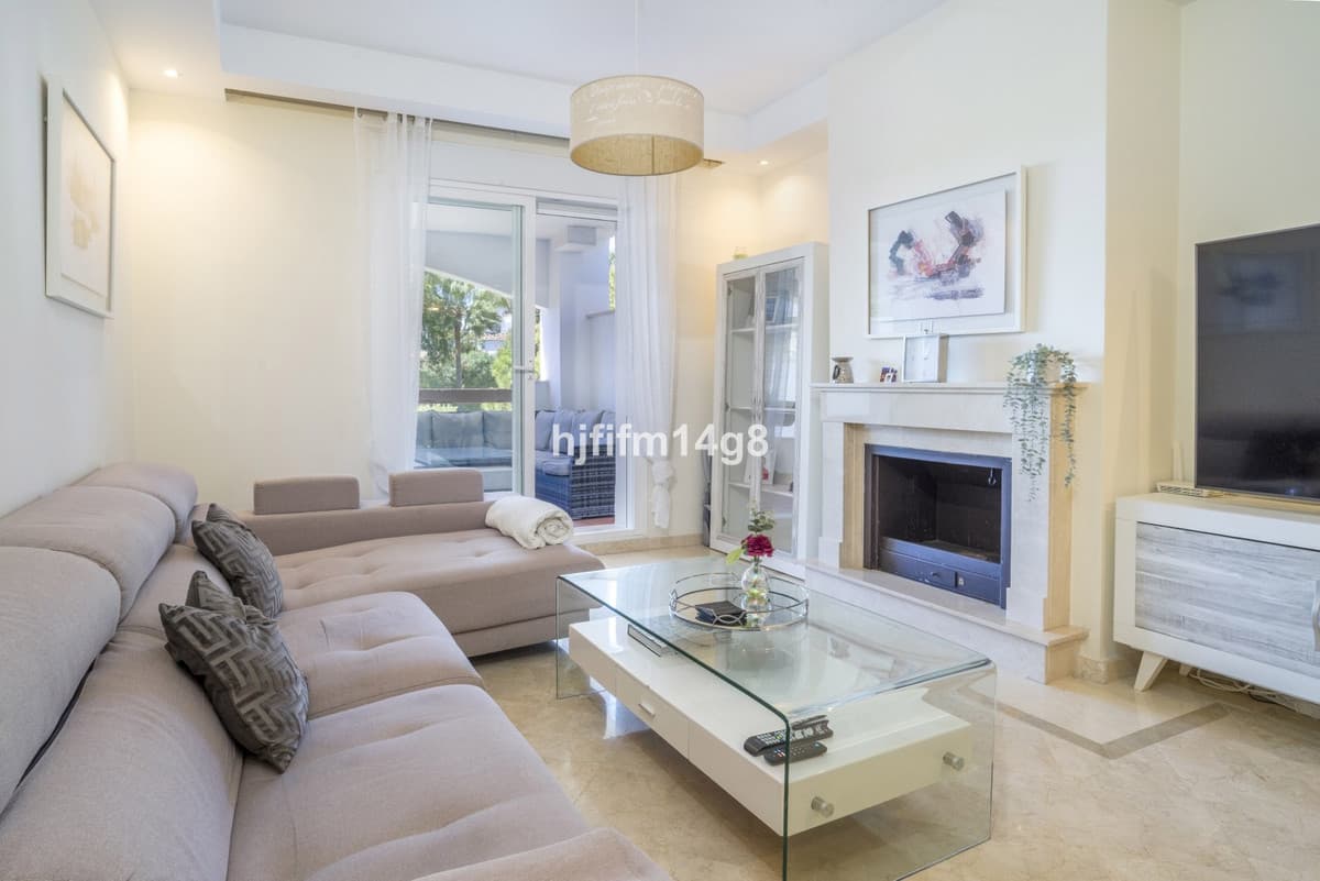 Ground Floor Apartment in Nueva Andalucía — photo 2 of 10