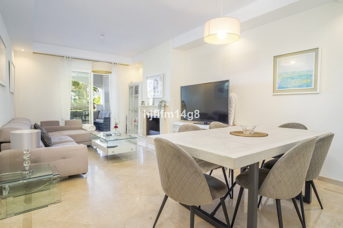 Ground Floor Apartment in Nueva Andalucía — photo 4 of 10