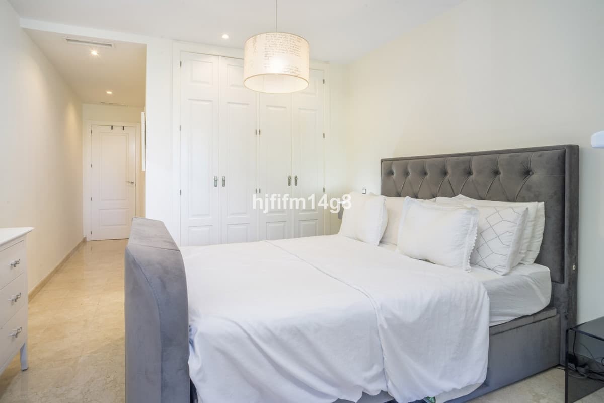 Ground Floor Apartment in Nueva Andalucía — photo 8 of 10