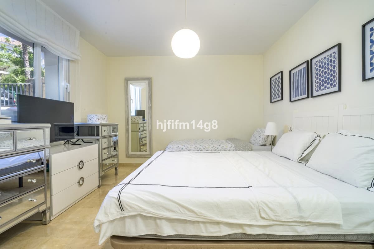 Ground Floor Apartment in Nueva Andalucía — photo 9 of 10
