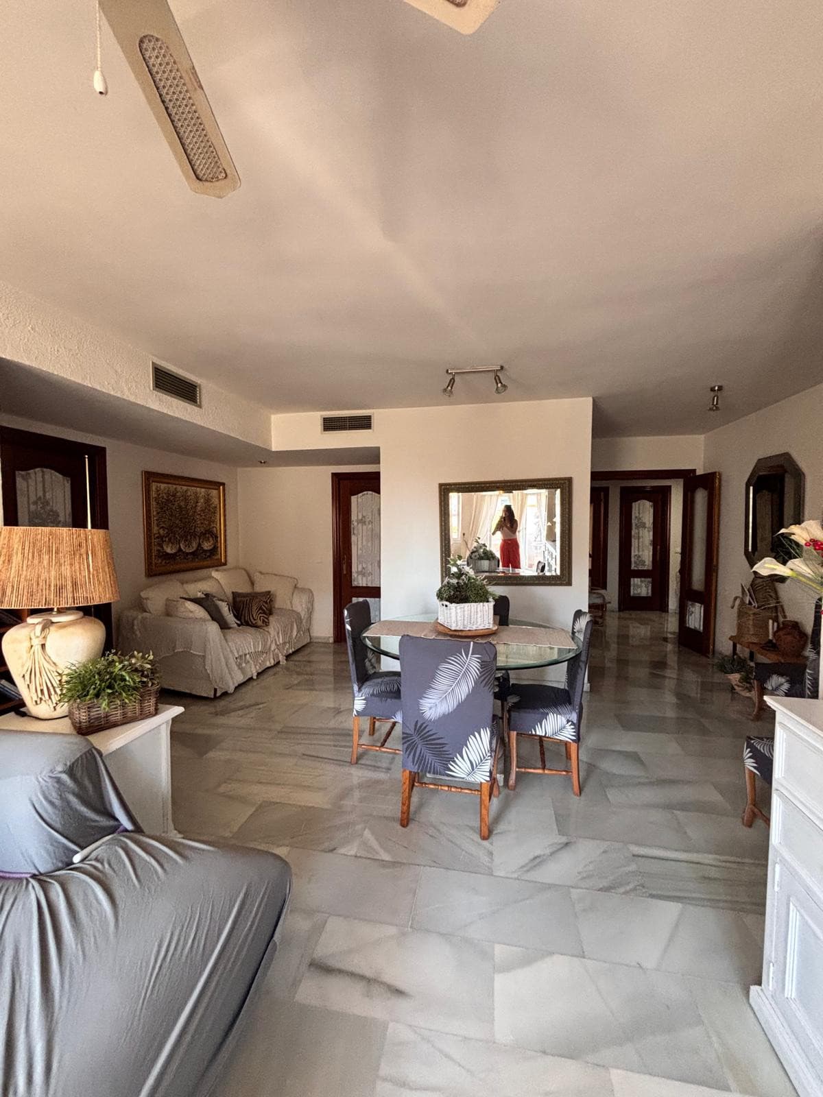 Middle Floor Apartment in Marbella — photo 7 of 10