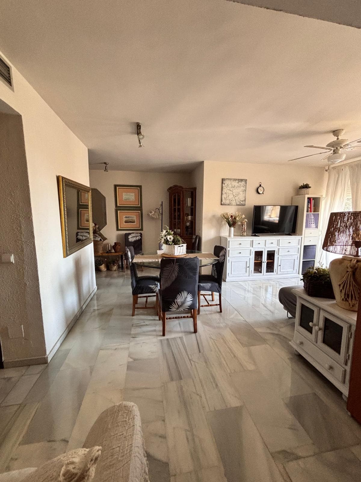Middle Floor Apartment in Marbella — photo 8 of 10
