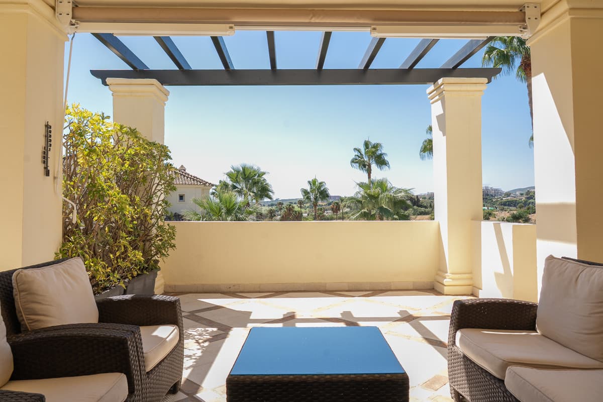Middle Floor Apartment in Casares — photo 1 of 10