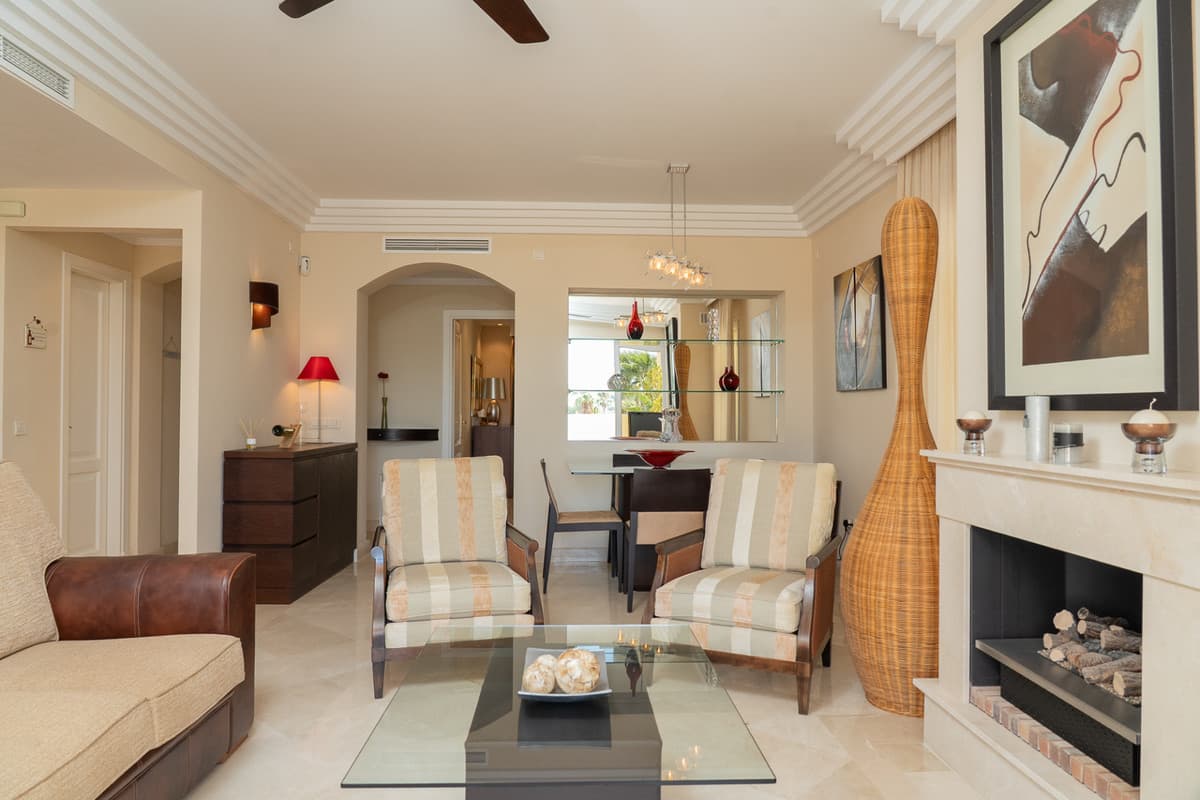 Middle Floor Apartment in Casares — photo 6 of 10