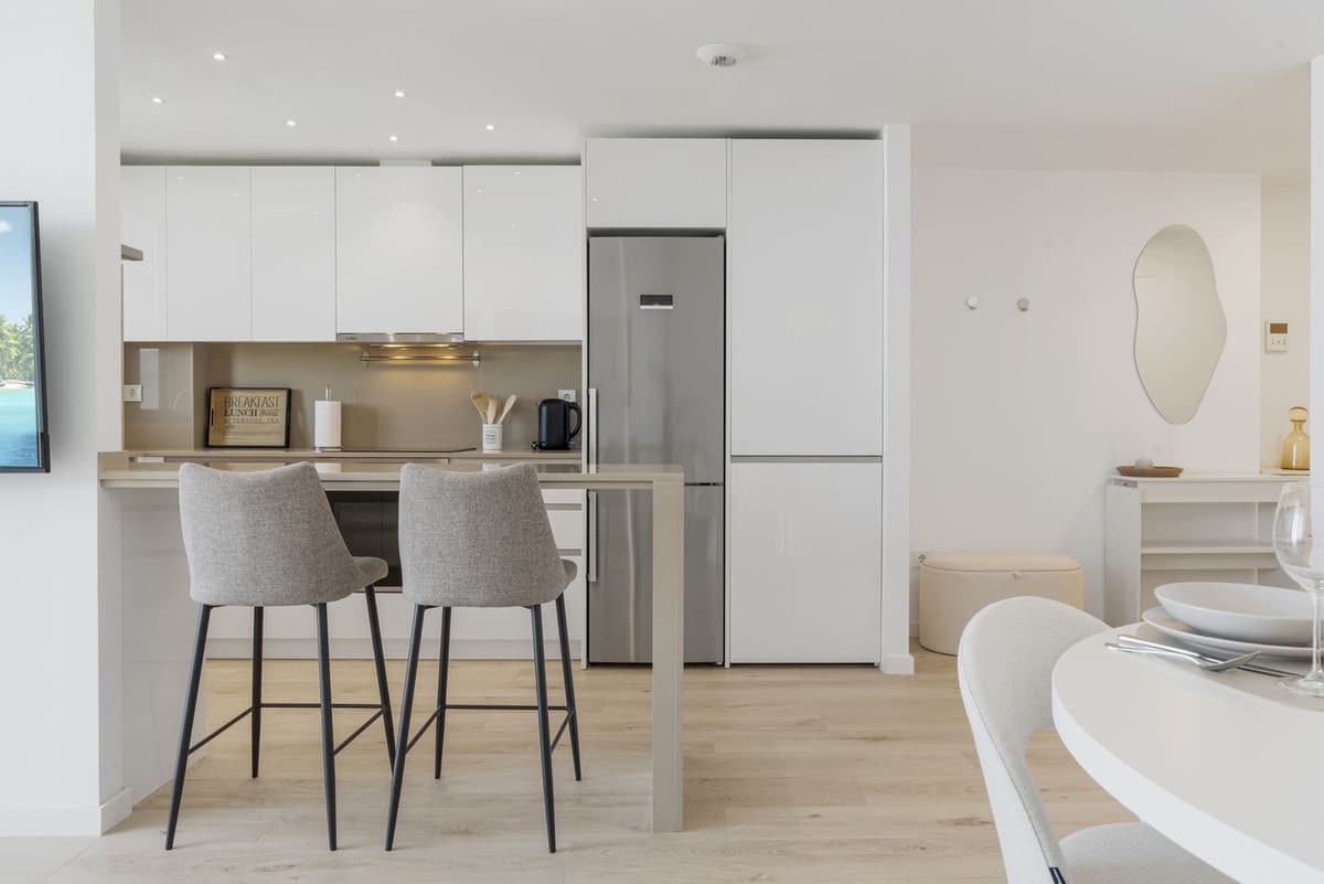 Middle Floor Apartment in Estepona — photo 5 of 10
