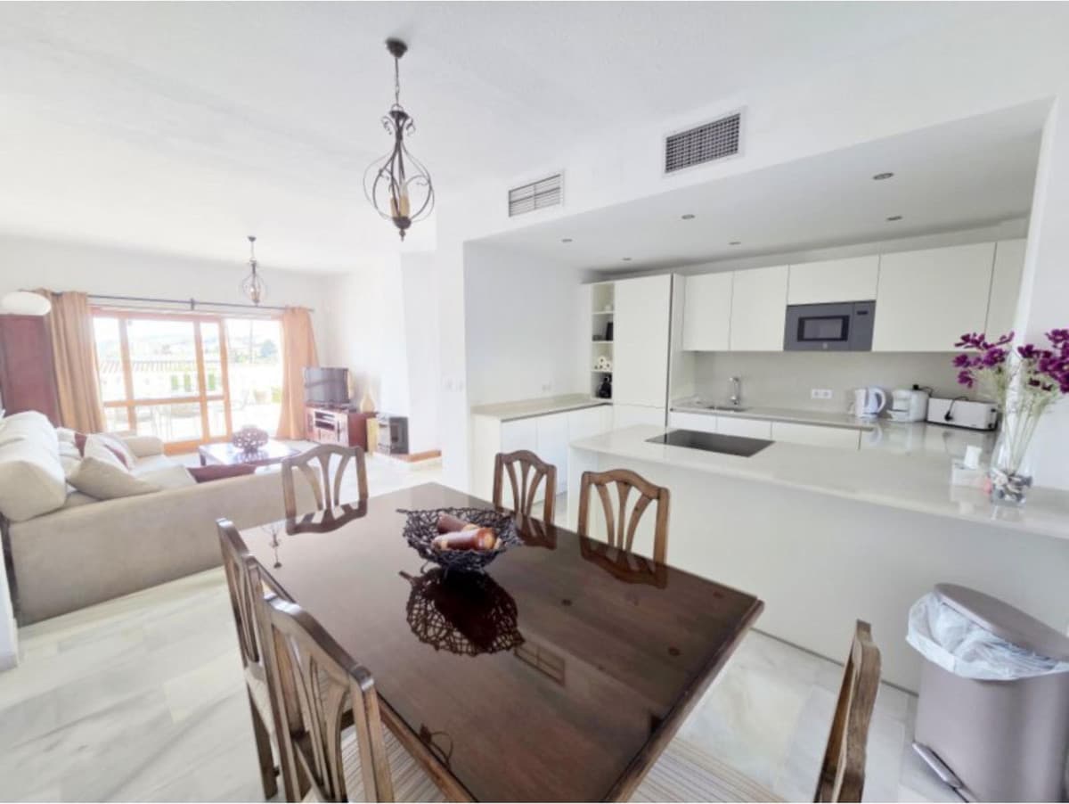 Townhouse in La Duquesa — photo 6 of 10