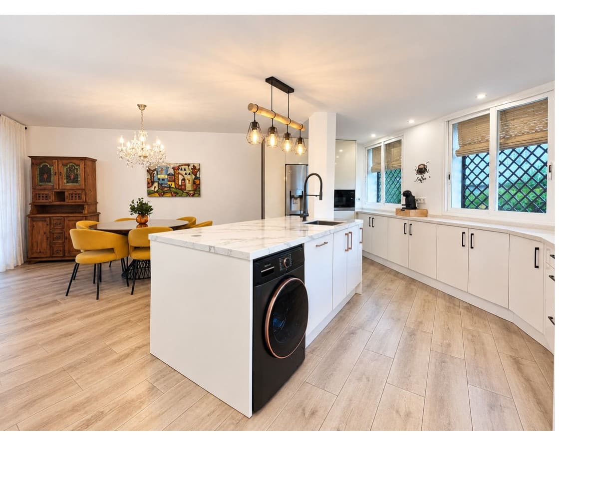Townhouse in Nueva Andalucía — photo 4 of 10