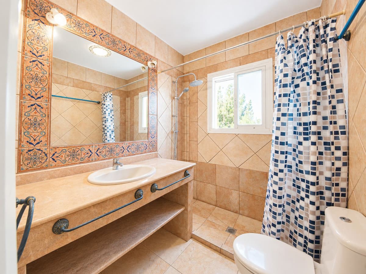 Detached Villa in Marbella — photo 9 of 10