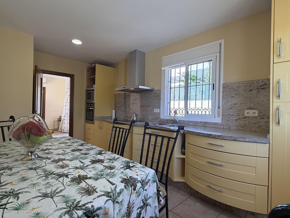 Detached Villa in Valle Romano — photo 3 of 10