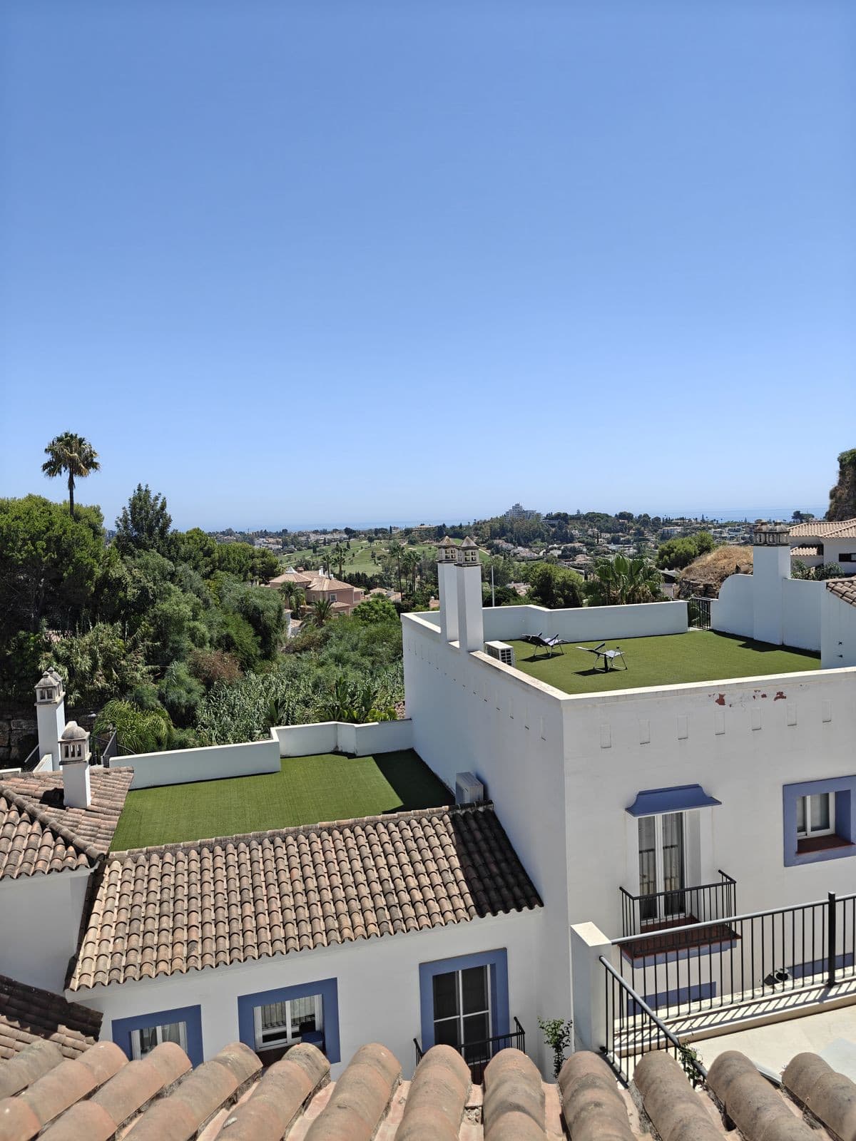 Top Floor Apartment in Benahavís — photo 1 of 10
