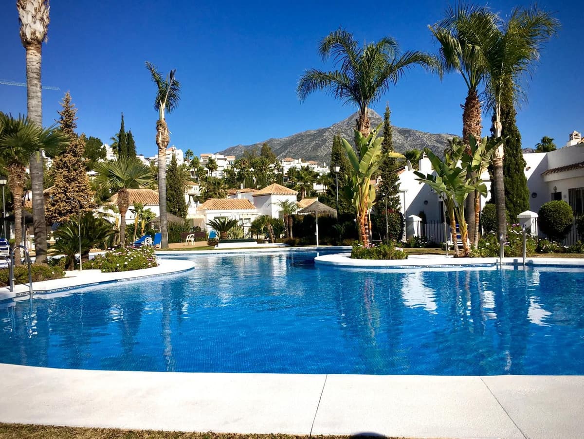 Top Floor Apartment in Nueva Andalucía — photo 1 of 10