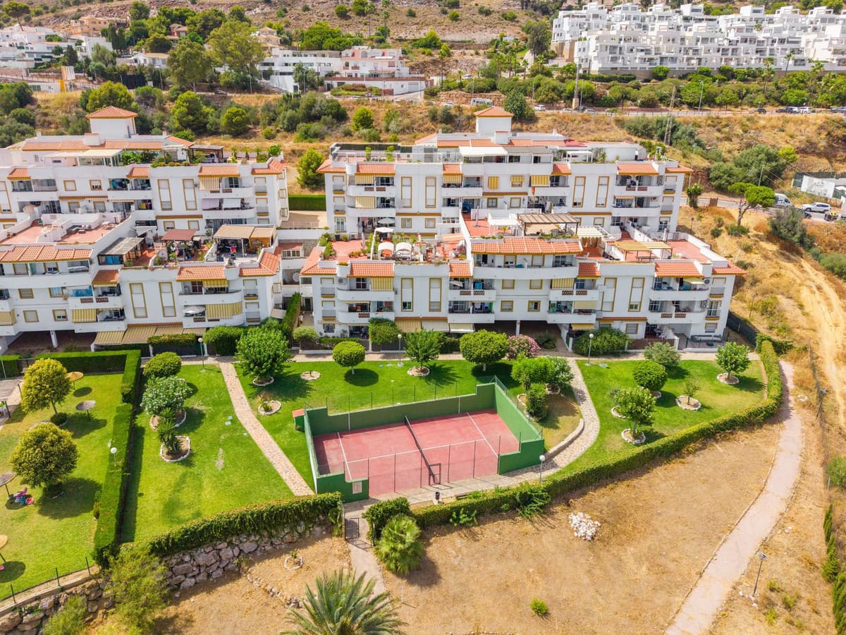 Middle Floor Apartment in Benalmadena — photo 2 of 10