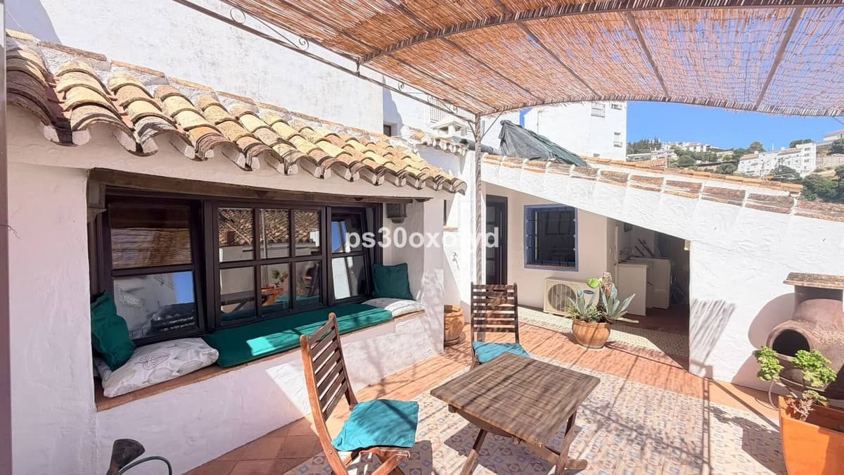 Townhouse in Casares Pueblo — photo 3 of 10