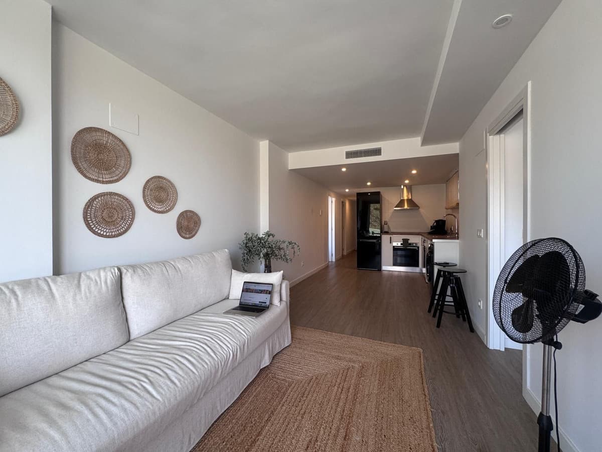 Middle Floor Apartment in Torreblanca — photo 5 of 10