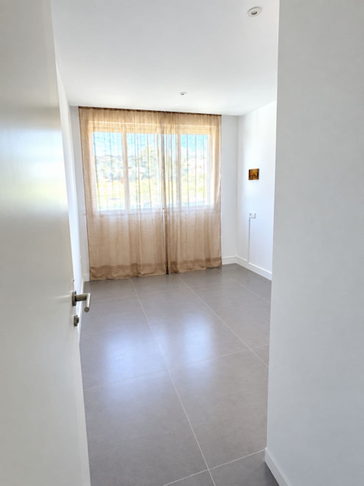 Middle Floor Apartment in Fuengirola — photo 8 of 10