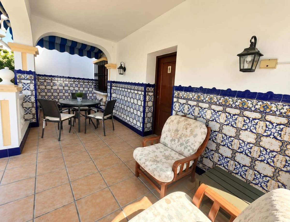 Semi-Detached House in Nueva Andalucía — photo 5 of 10