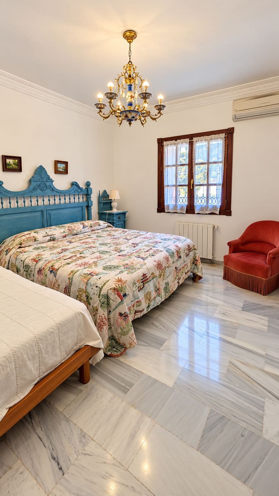 Semi-Detached House in Nueva Andalucía — photo 7 of 10
