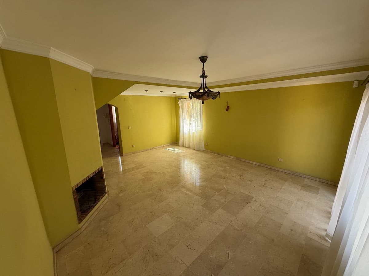 Semi-Detached House in Marbella — photo 6 of 10