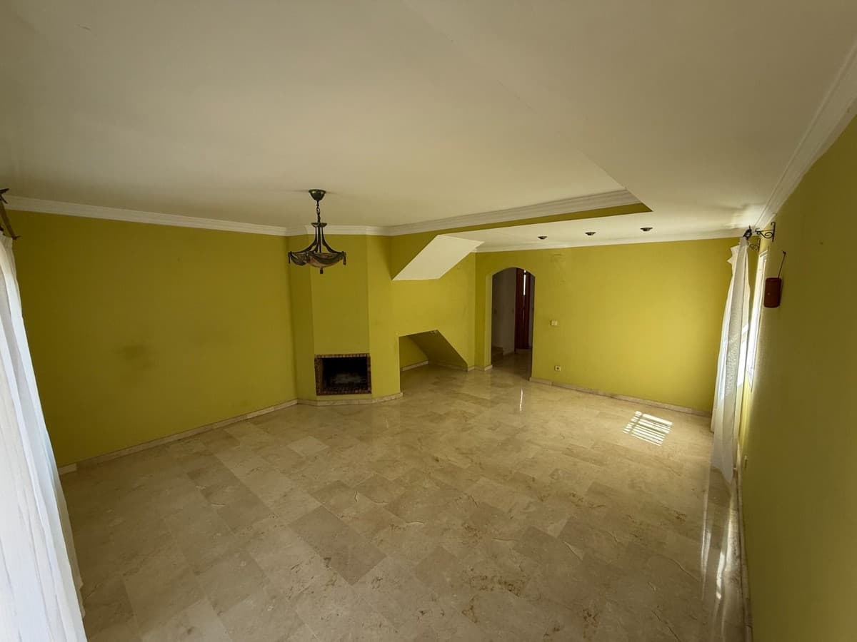 Semi-Detached House in Marbella — photo 9 of 10
