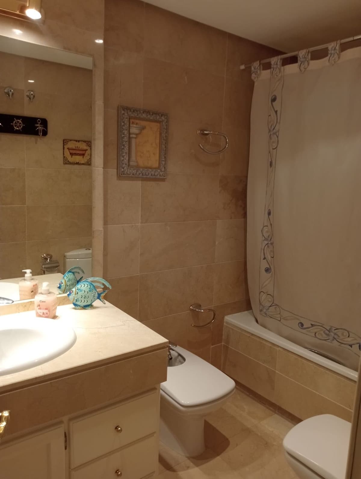 Middle Floor Apartment in Marbella — photo 8 of 10