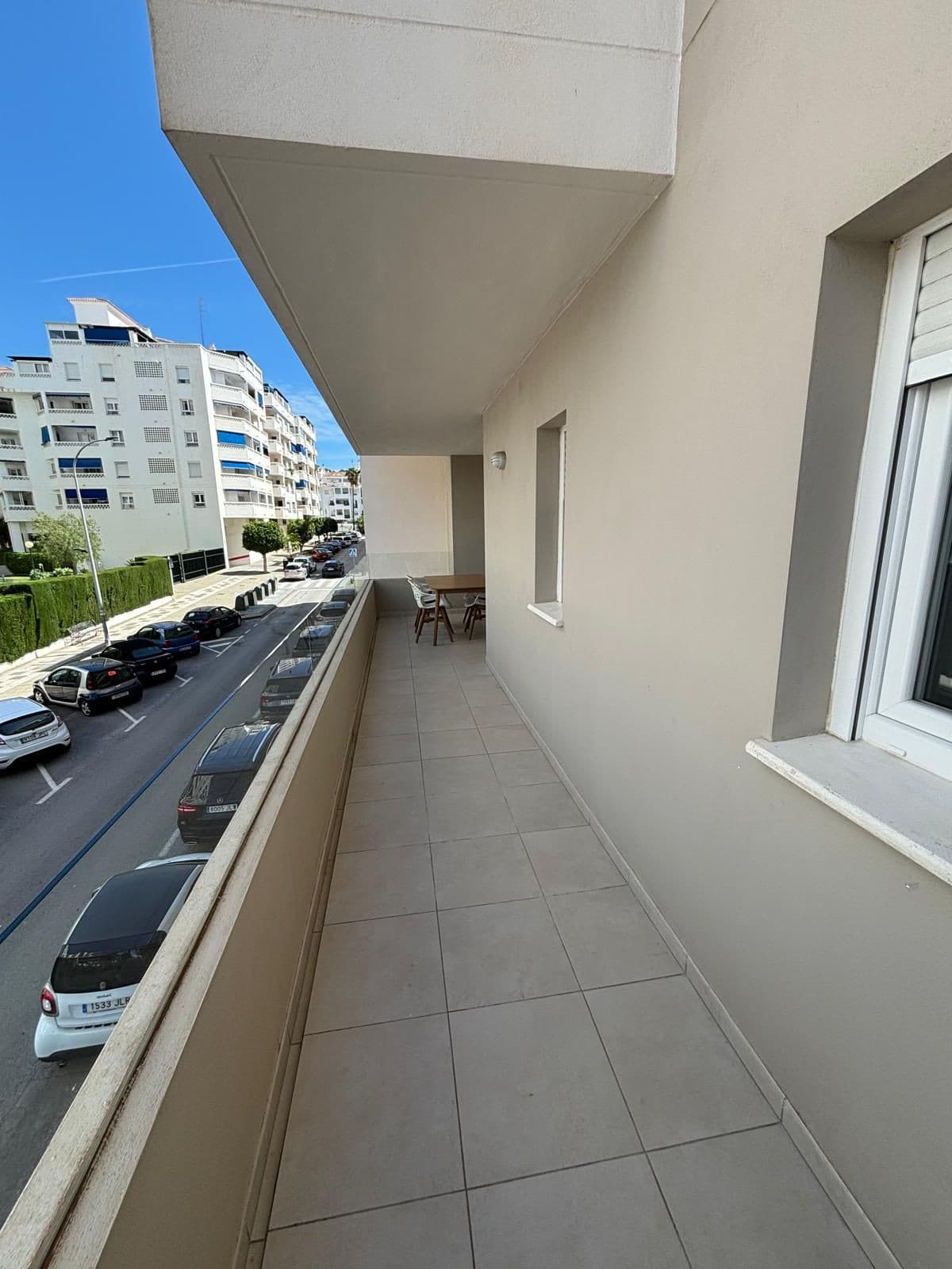 Middle Floor Apartment in Marbella — photo 2 of 10