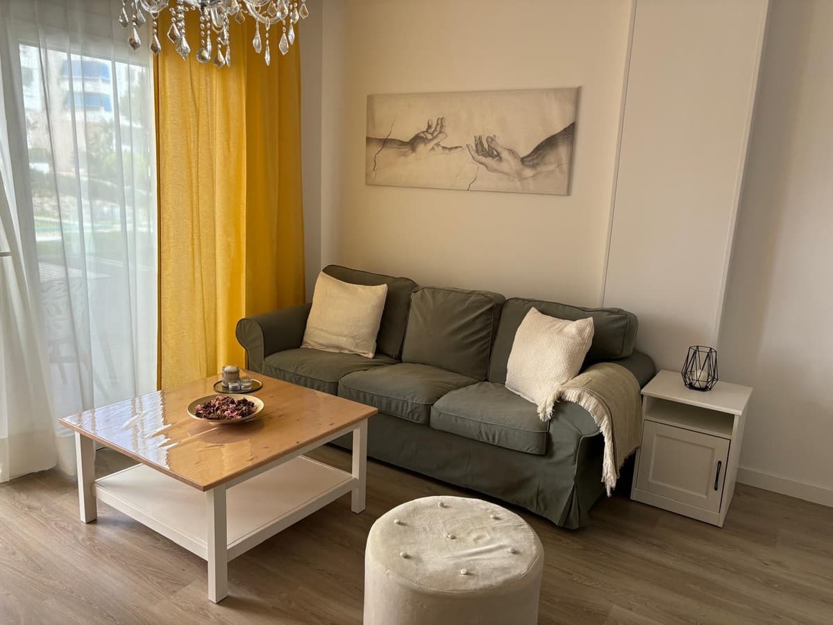 Middle Floor Apartment in Marbella — photo 7 of 10