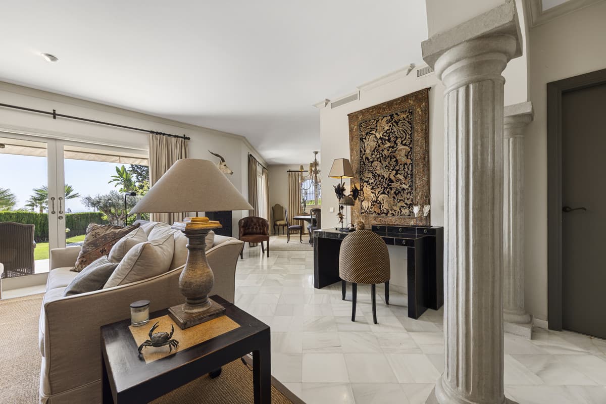 Detached Villa in Marbella — photo 2 of 10