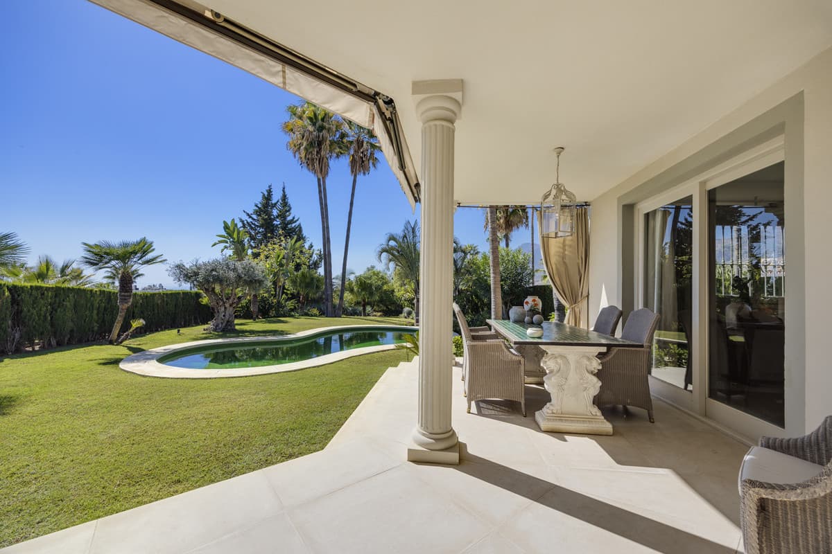 Detached Villa in Marbella — photo 3 of 10