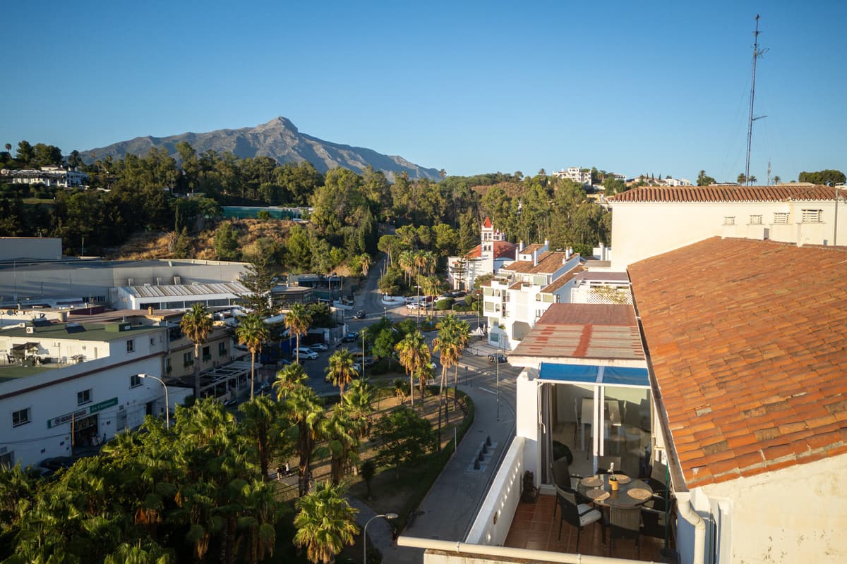 Penthouse in La Campana — photo 2 of 10