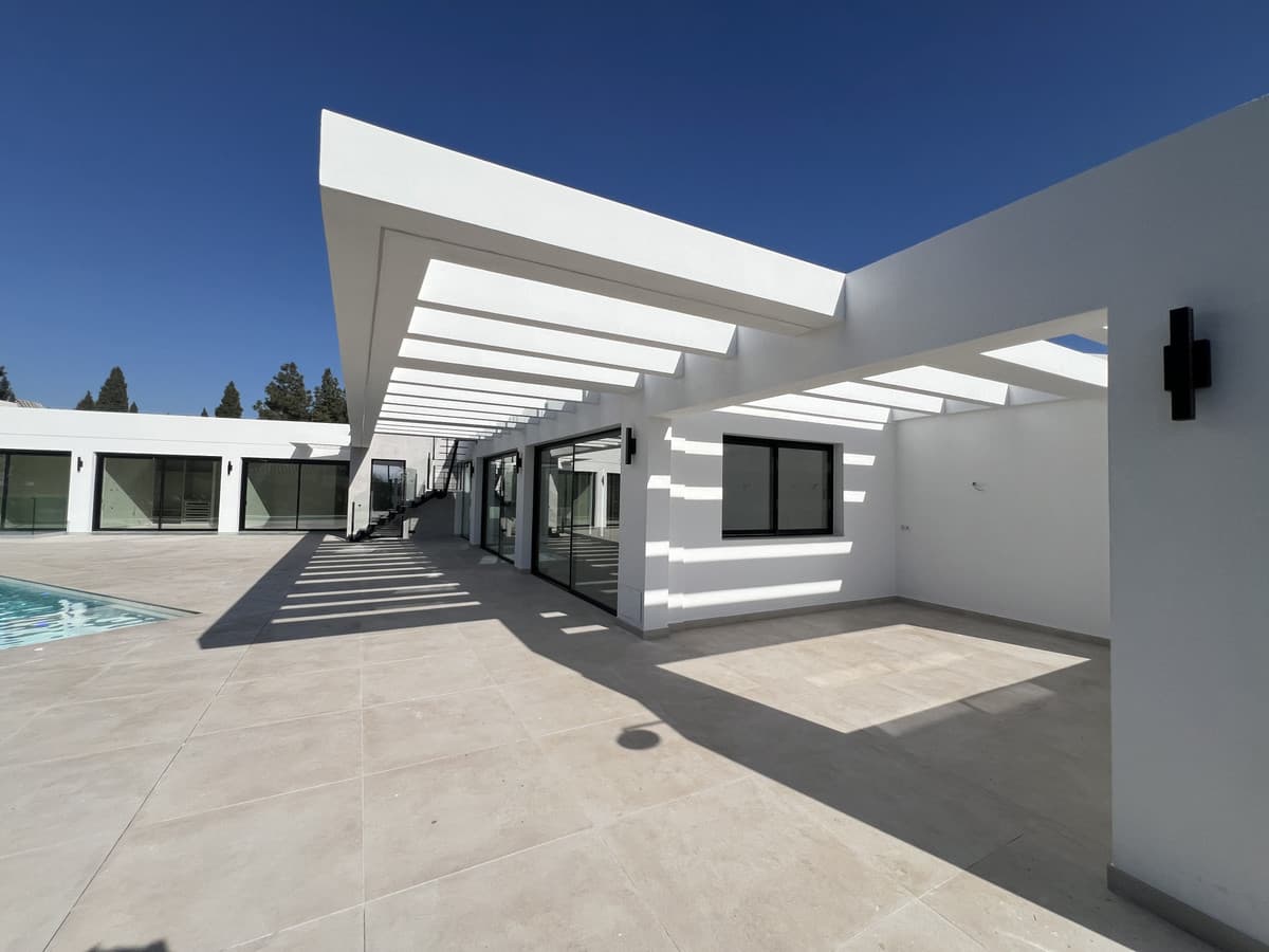 Detached Villa in El Chaparral — photo 9 of 10