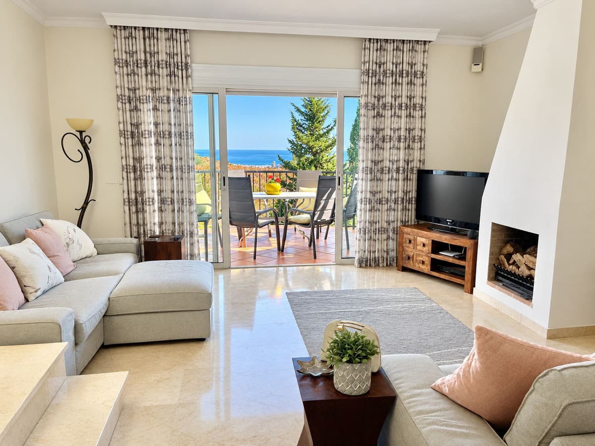 Townhouse in Mijas — photo 1 of 10