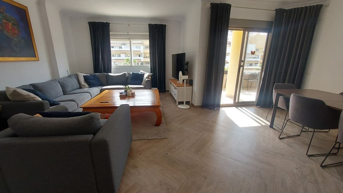 Middle Floor Apartment in Torrequebrada — photo 5 of 10