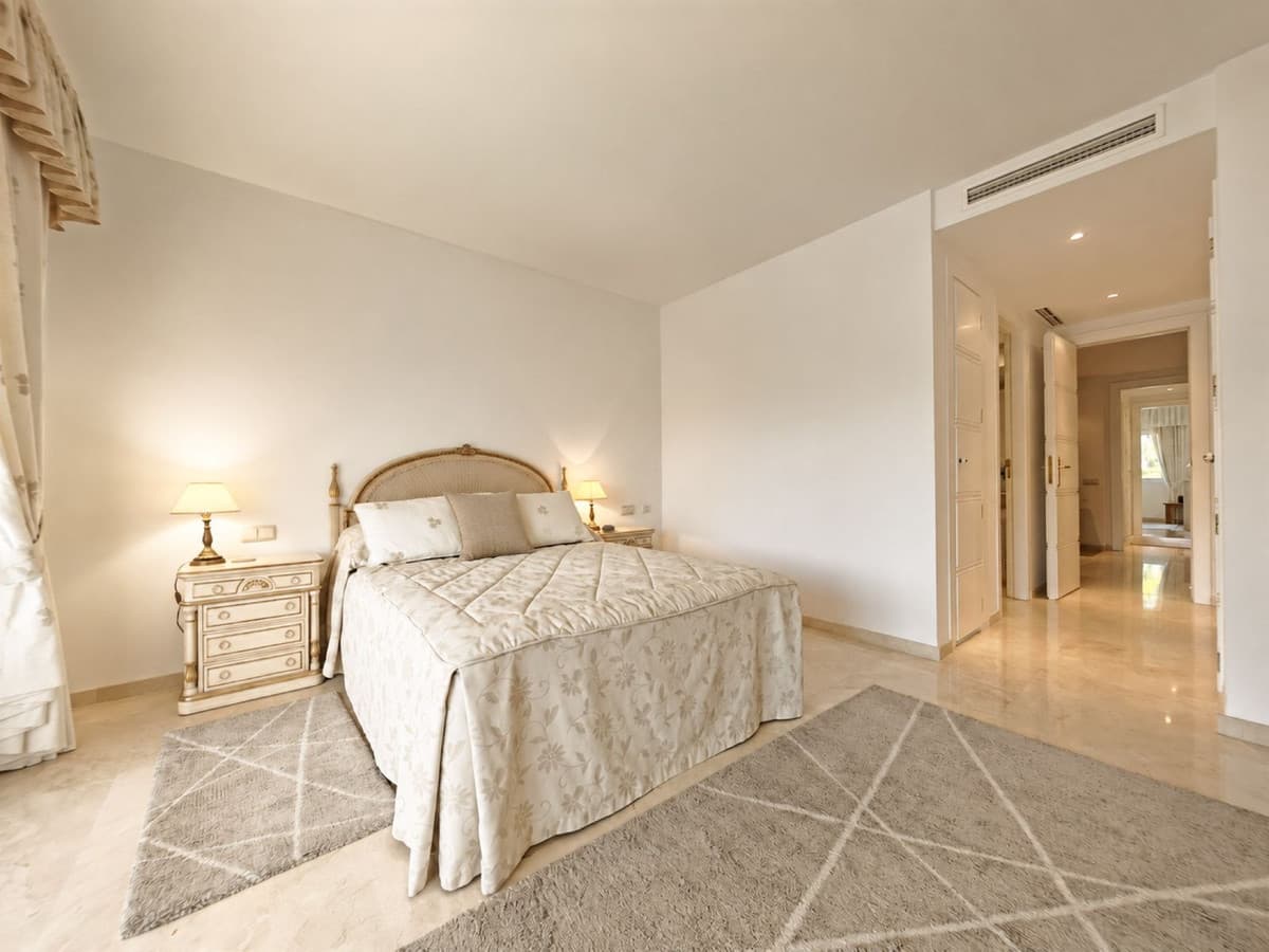 Middle Floor Apartment in Río Real — photo 10 of 10