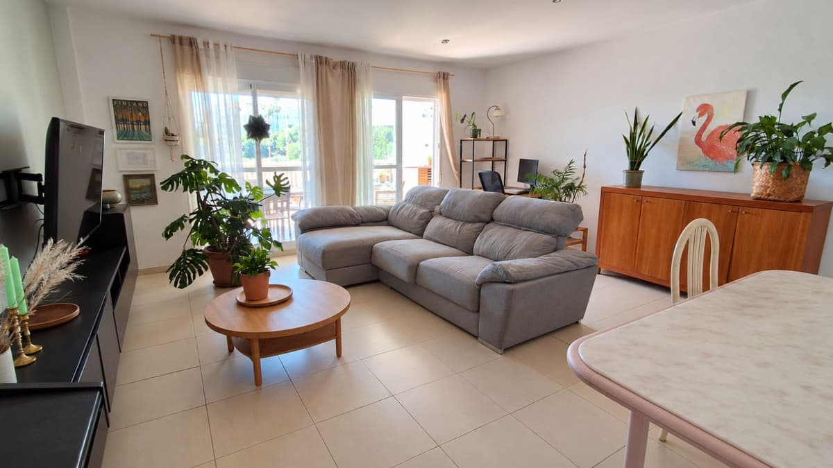 Ground Floor Apartment in Miraflores — photo 3 of 10