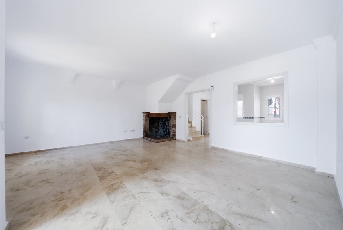 Townhouse in La Duquesa — photo 7 of 10