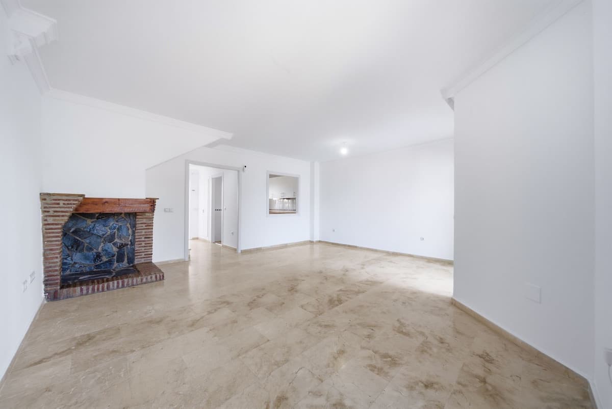 Townhouse in La Duquesa — photo 8 of 10