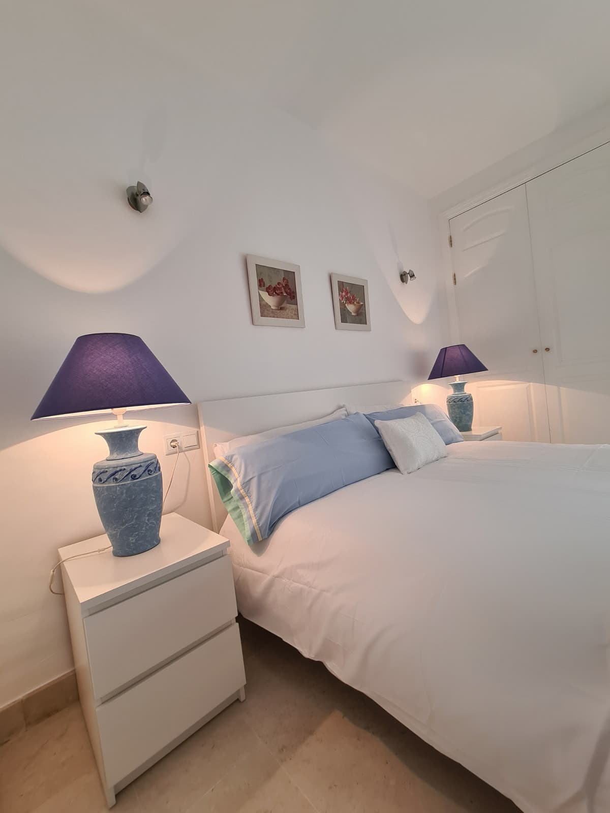 Middle Floor Apartment in Elviria — photo 10 of 10