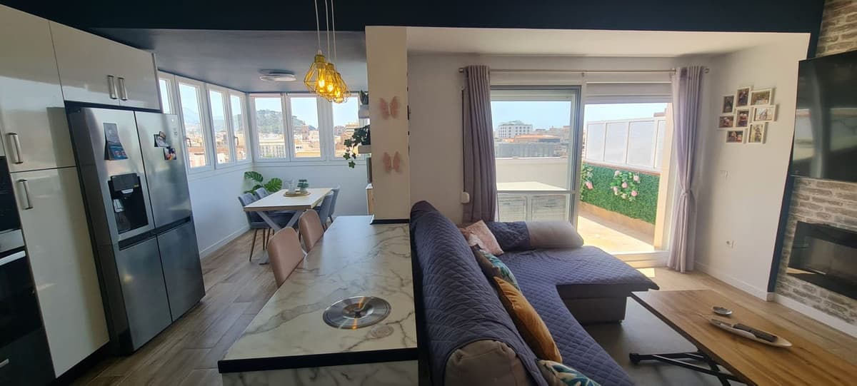 Penthouse in Málaga — photo 1 of 10