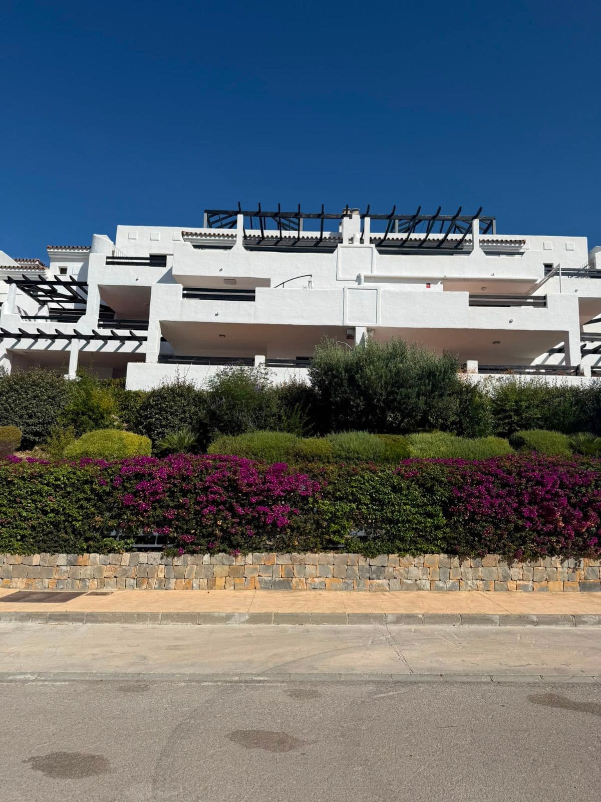 Ground Floor Apartment in Casares — photo 3 of 10
