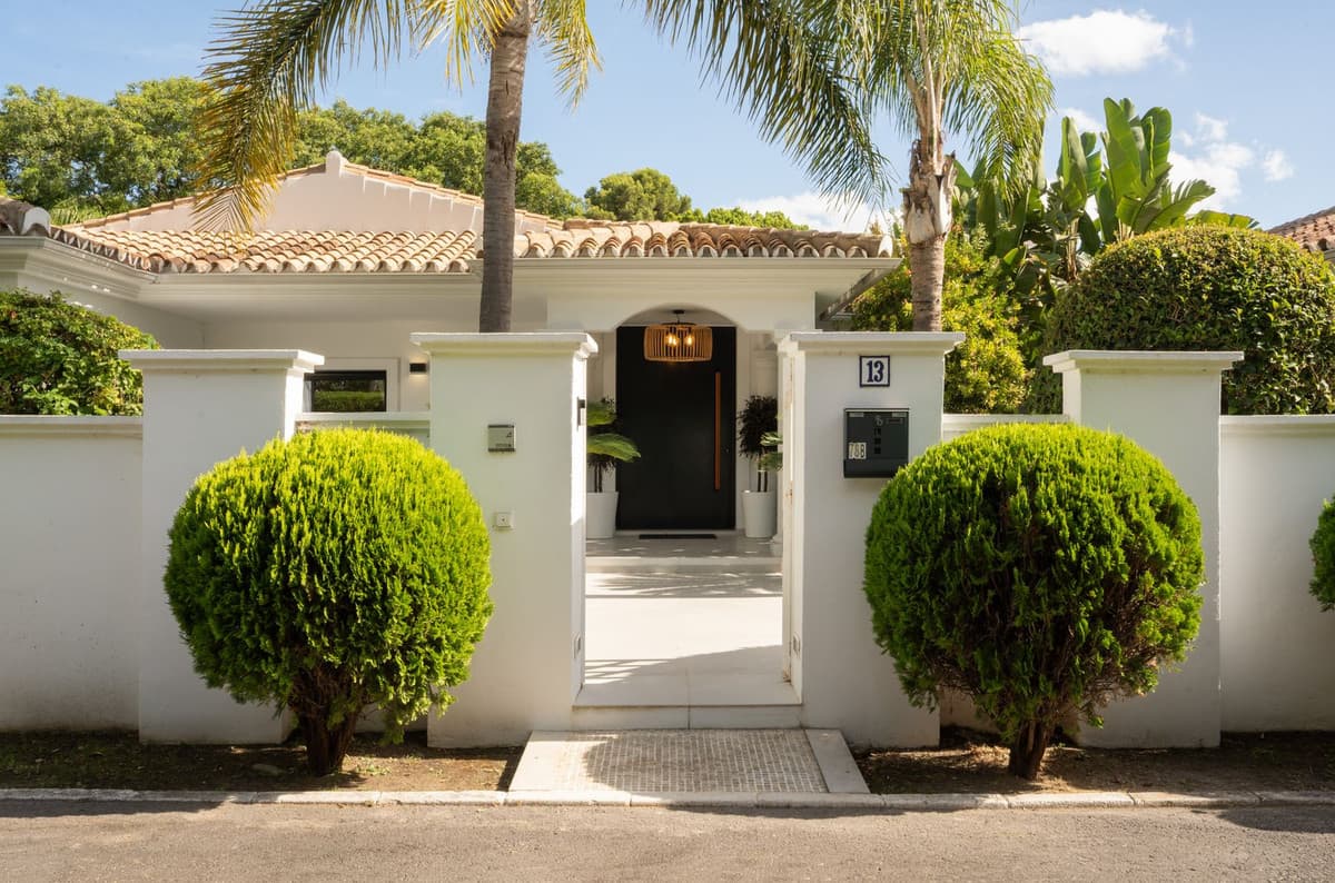 Detached Villa in El Paraiso — photo 8 of 10