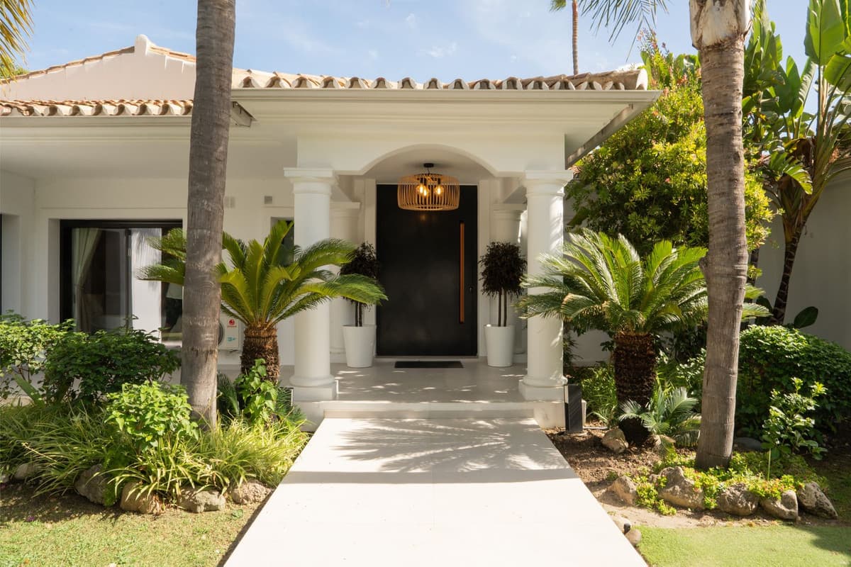 Detached Villa in El Paraiso — photo 9 of 10
