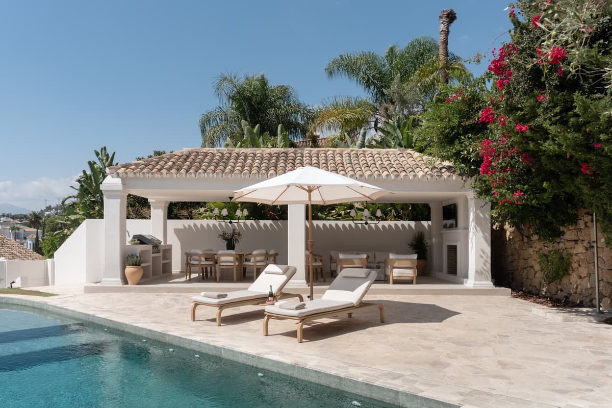 Detached Villa in Nueva Andalucía — photo 2 of 10