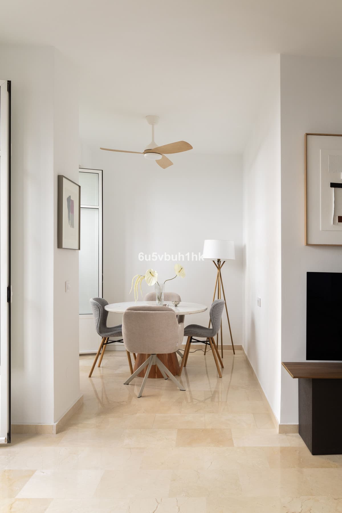 Middle Floor Apartment in Málaga — photo 10 of 10