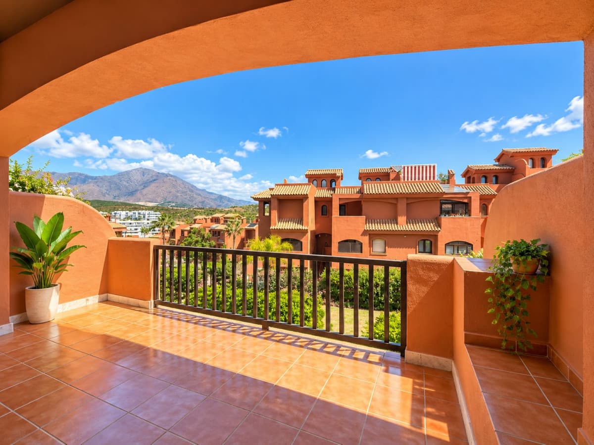 Penthouse Duplex in Estepona — photo 1 of 10