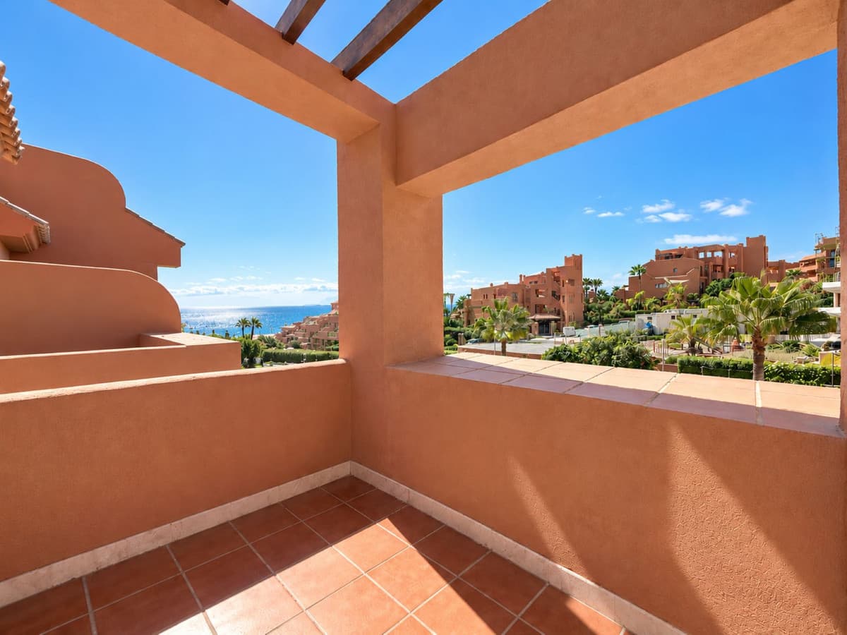 Penthouse Duplex in Estepona — photo 2 of 10